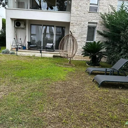 Apartamento Coastal Garden Retreat