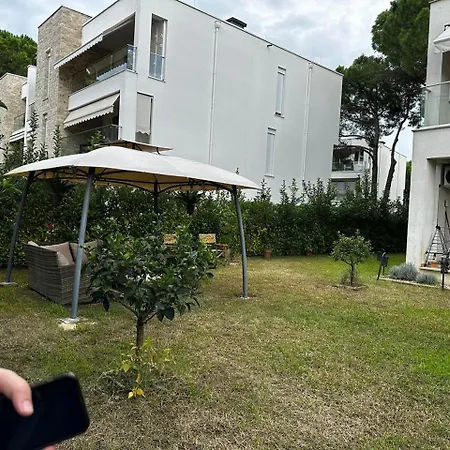 Coastal Garden Retreat Plazhi San Pietro